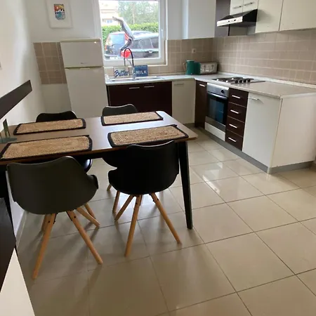 Em * مالينسكا