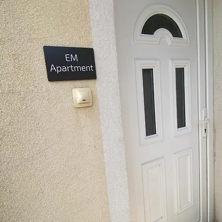 Em Lejlighed *